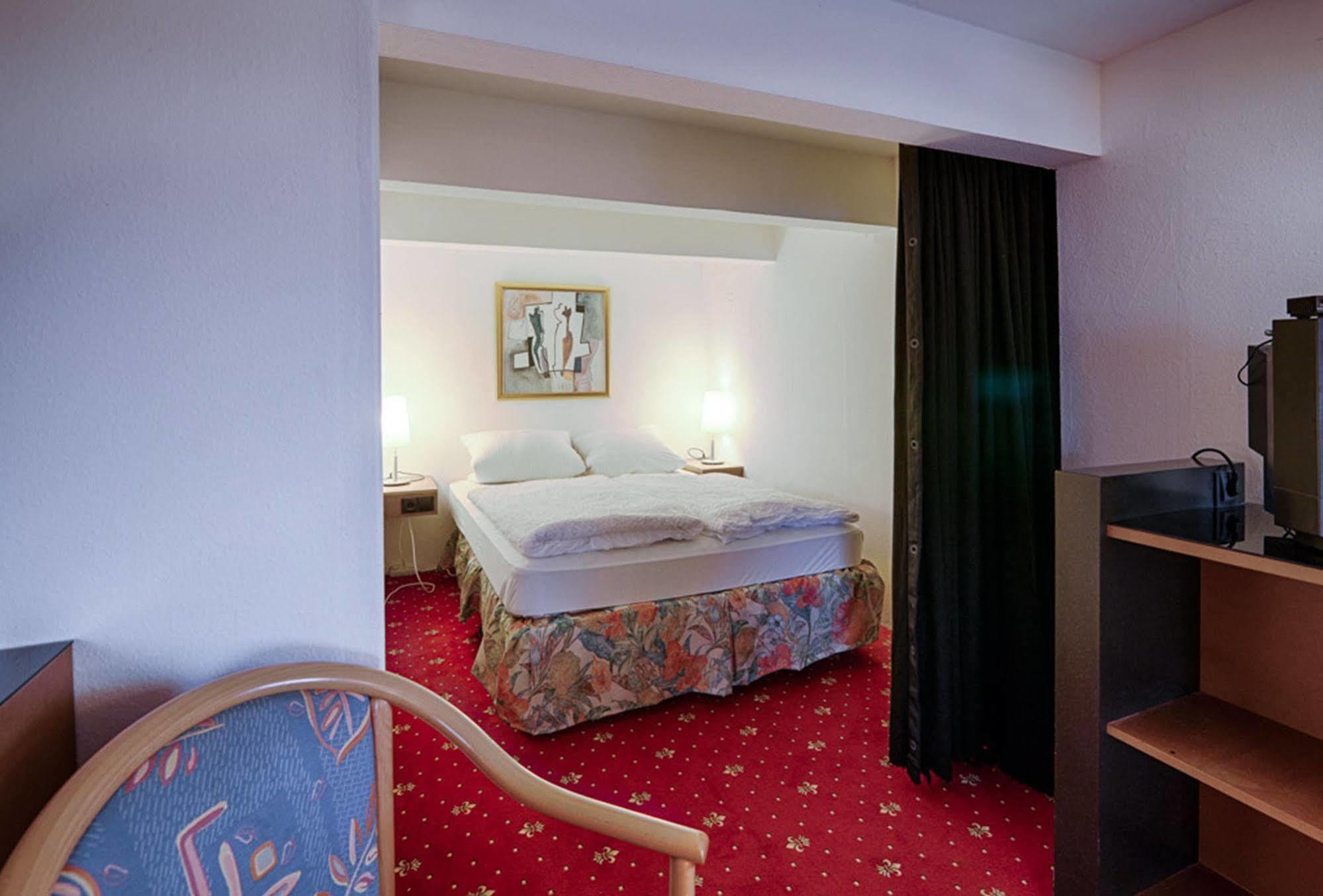 Hotel Dallgow מראה חיצוני תמונה