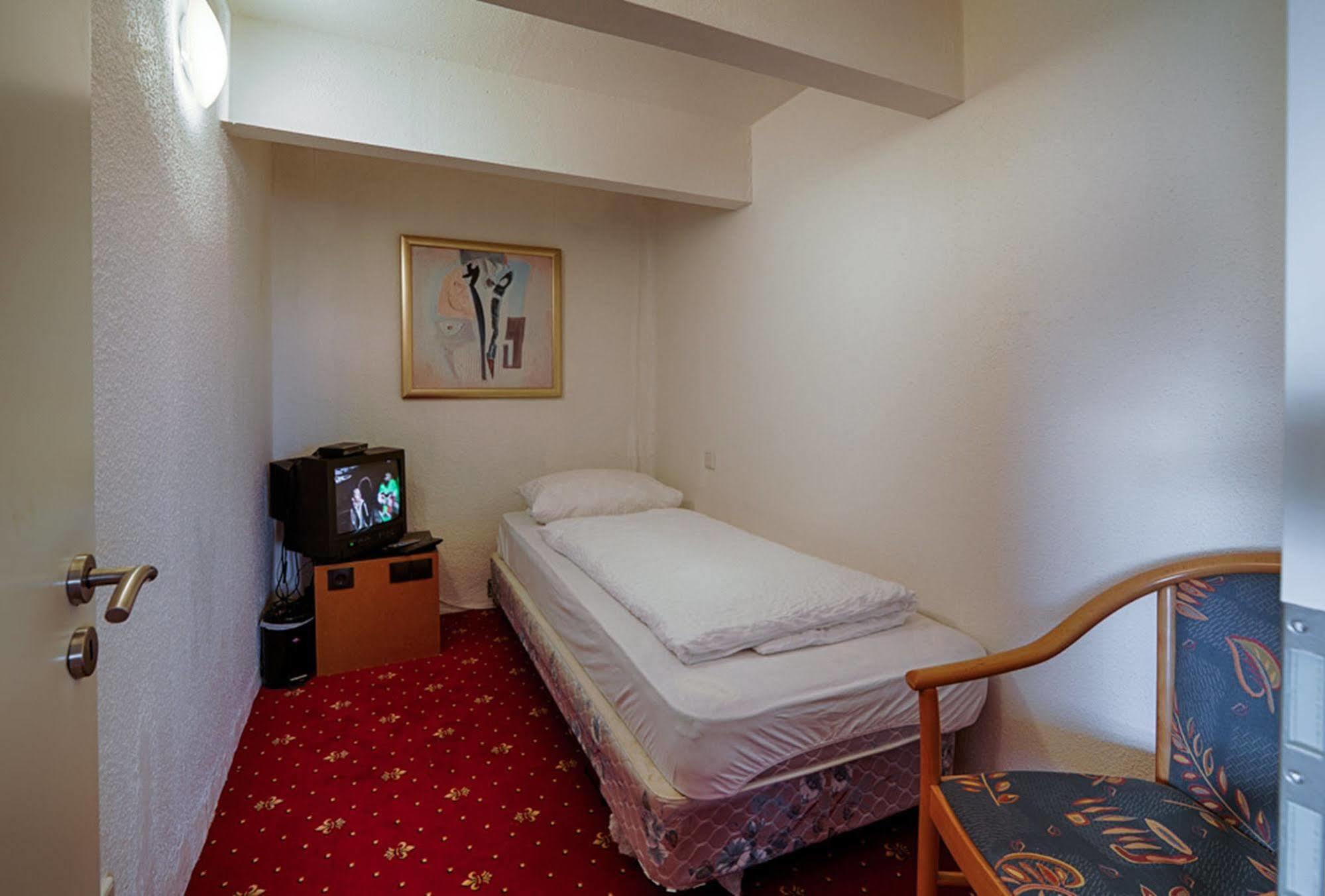 Hotel Dallgow מראה חיצוני תמונה